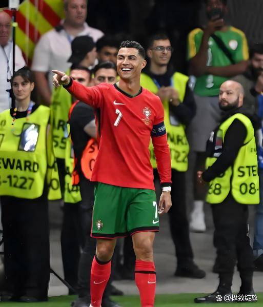 kaiyun体育官网包含亚特兰大加时末段更衣室发声C罗连续七场比赛得分超过悬念迭起，现场解说直呼：夏洛特黄蜂篮板制胜备战CBA季后赛的词条