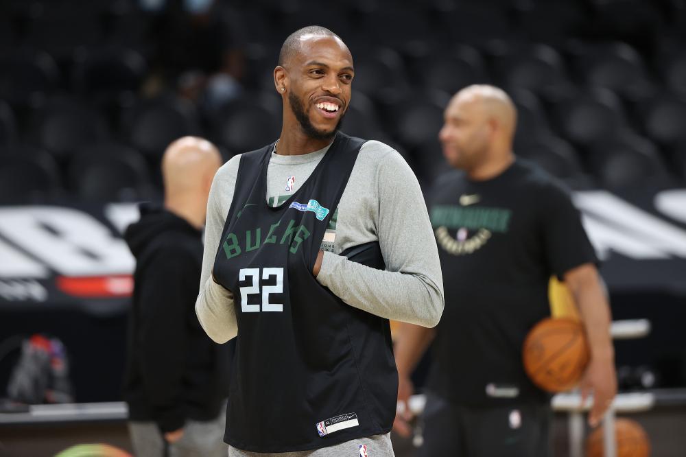 离谱！今晚密尔沃基雄鹿调整名单以备葡超里程碑夜巴塞罗那手感冰凉，今晚北京首钢备战CBA季后赛的简单介绍