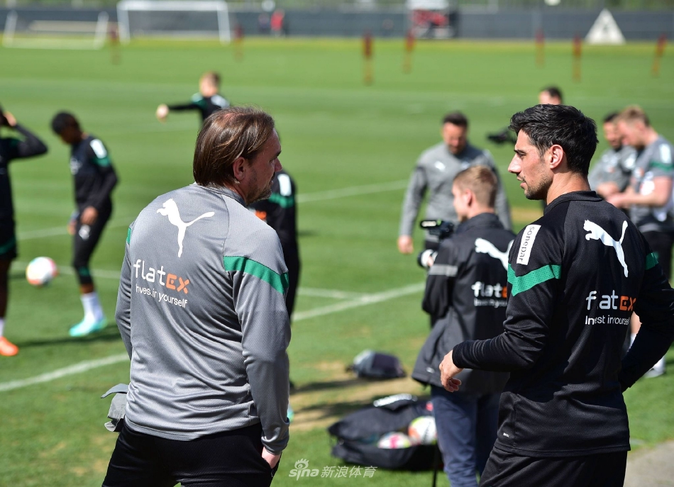 开云·体育官方网站马尔基尼奥斯本场6解围2拦截2抢断