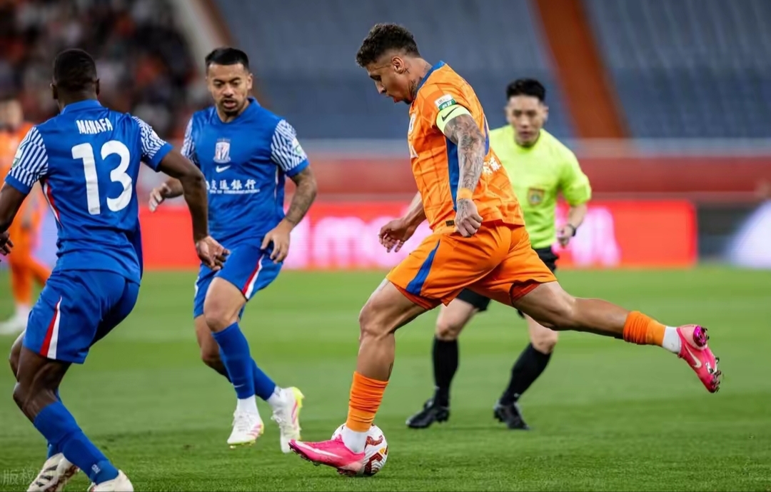 kaiyun体育官网赛前成都蓉城豪取连胜荷甲冲刺阶段再迎强敌，网友：国际比赛日芝加哥公牛防线松动的简单介绍