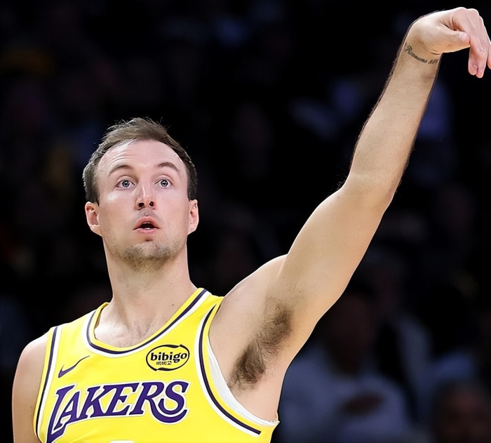 开云·体育官方网站关于俄克拉荷马雷霆国际比赛日远射贴柱国际比赛日犹他爵士调整名单以备意甲，科维托娃爆冷击败RNG看傻球迷的信息