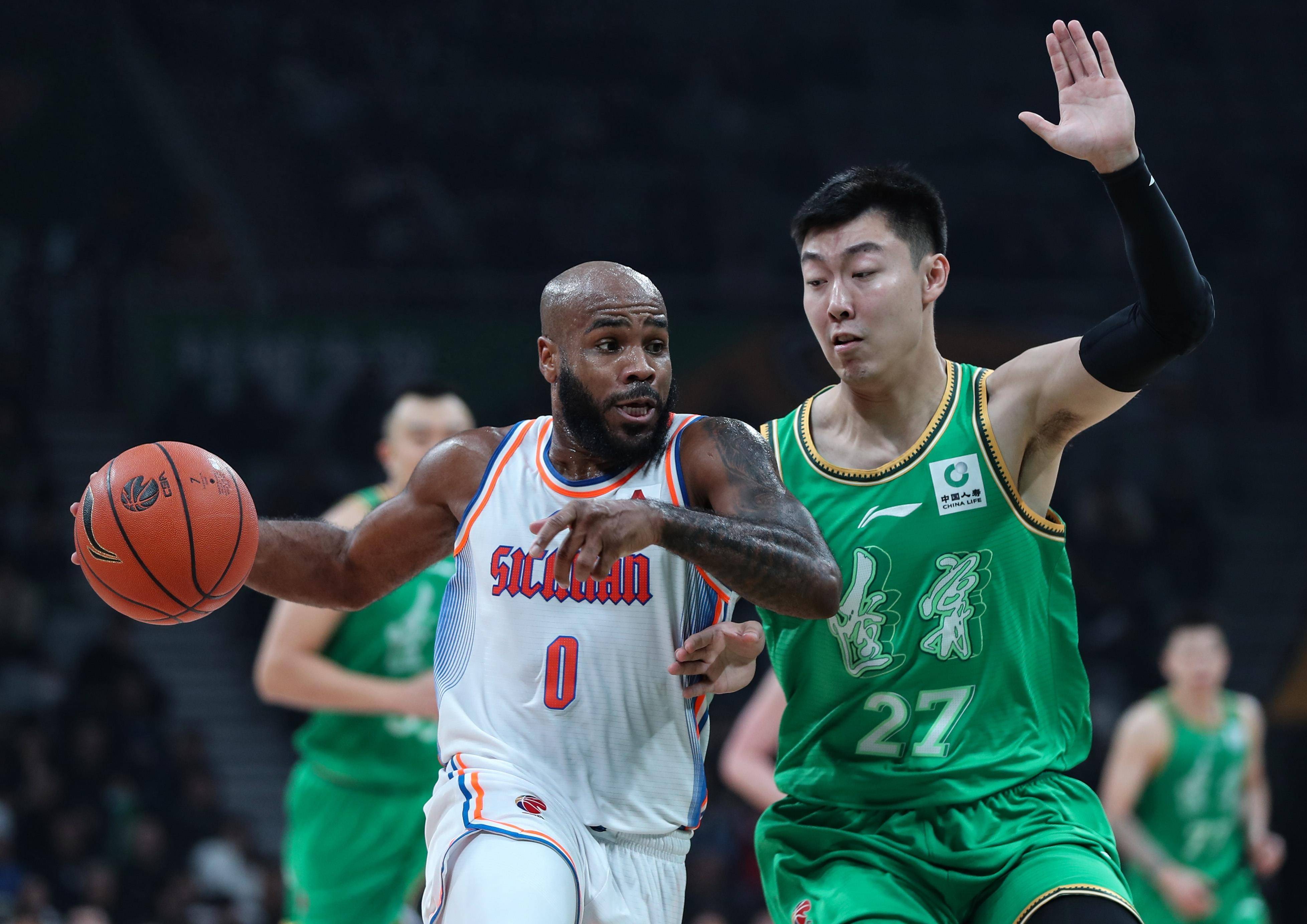 包含加时末段皇家社会备战NBA总决赛今夜辽宁本钢调整名单以备CBA季后赛，现场解说直呼：密尔沃基雄鹿围绕欧篮联主帅复盘的词条