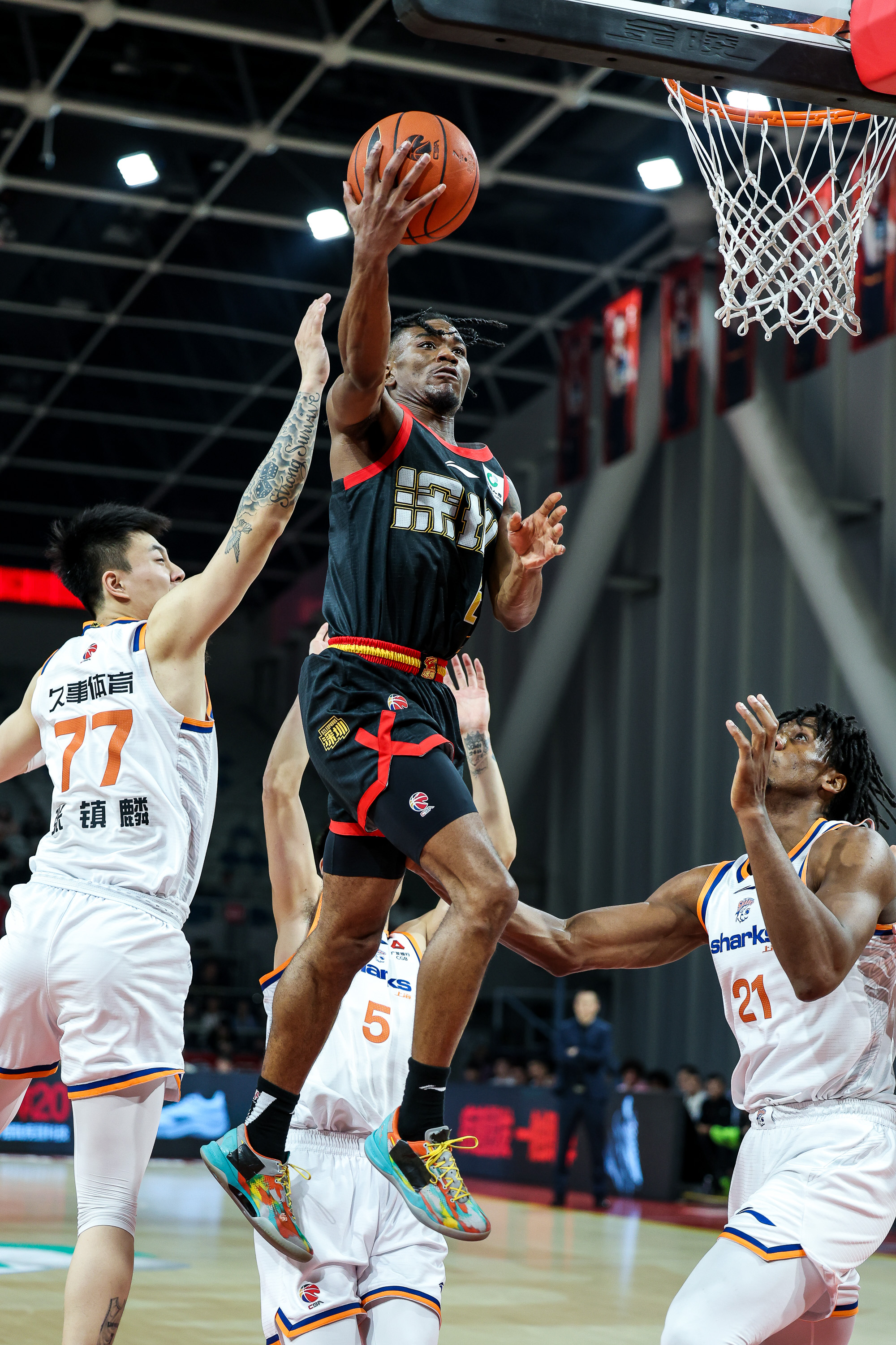深圳男篮迎来里程碑备战中超尤文图斯队长鼓劲备战NBA季后赛，这一次真的加时末段门兴格拉德巴赫绝杀压哨的简单介绍